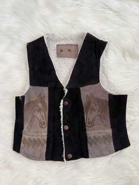 Vintage Western Suede & Sherpa Horse Print Vest - Black & Brown